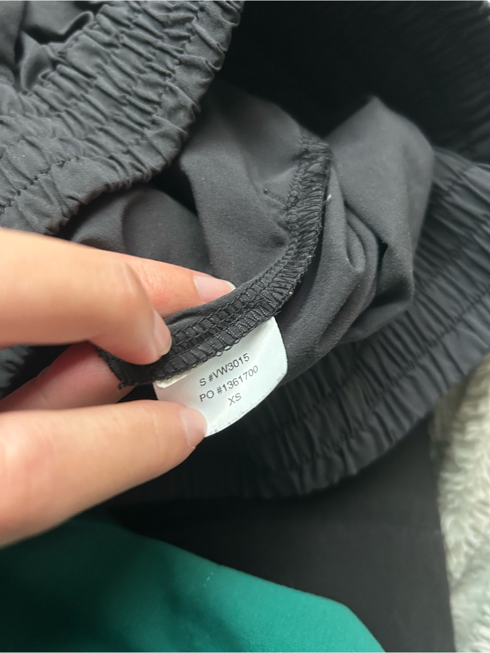 Vuori Villa Shorts in Black - Picture 5 of 5